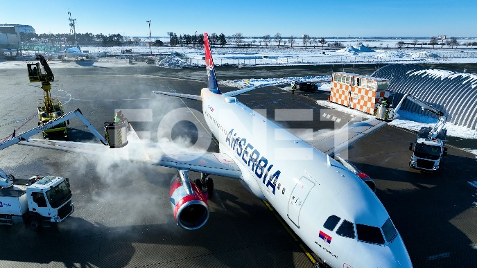 Letovi kasne zbog odleđivanja